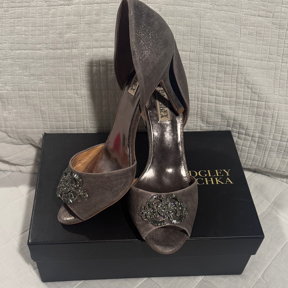 Badgley Mischka Elegant Silver Peep-Toe Heels